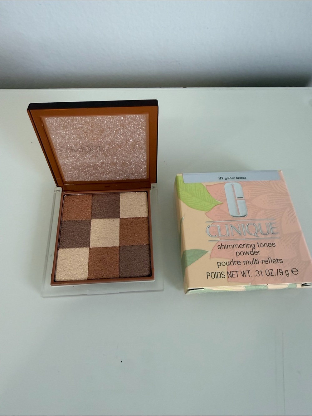 Clinique Shimmering Tones Powder in Golden Bronze